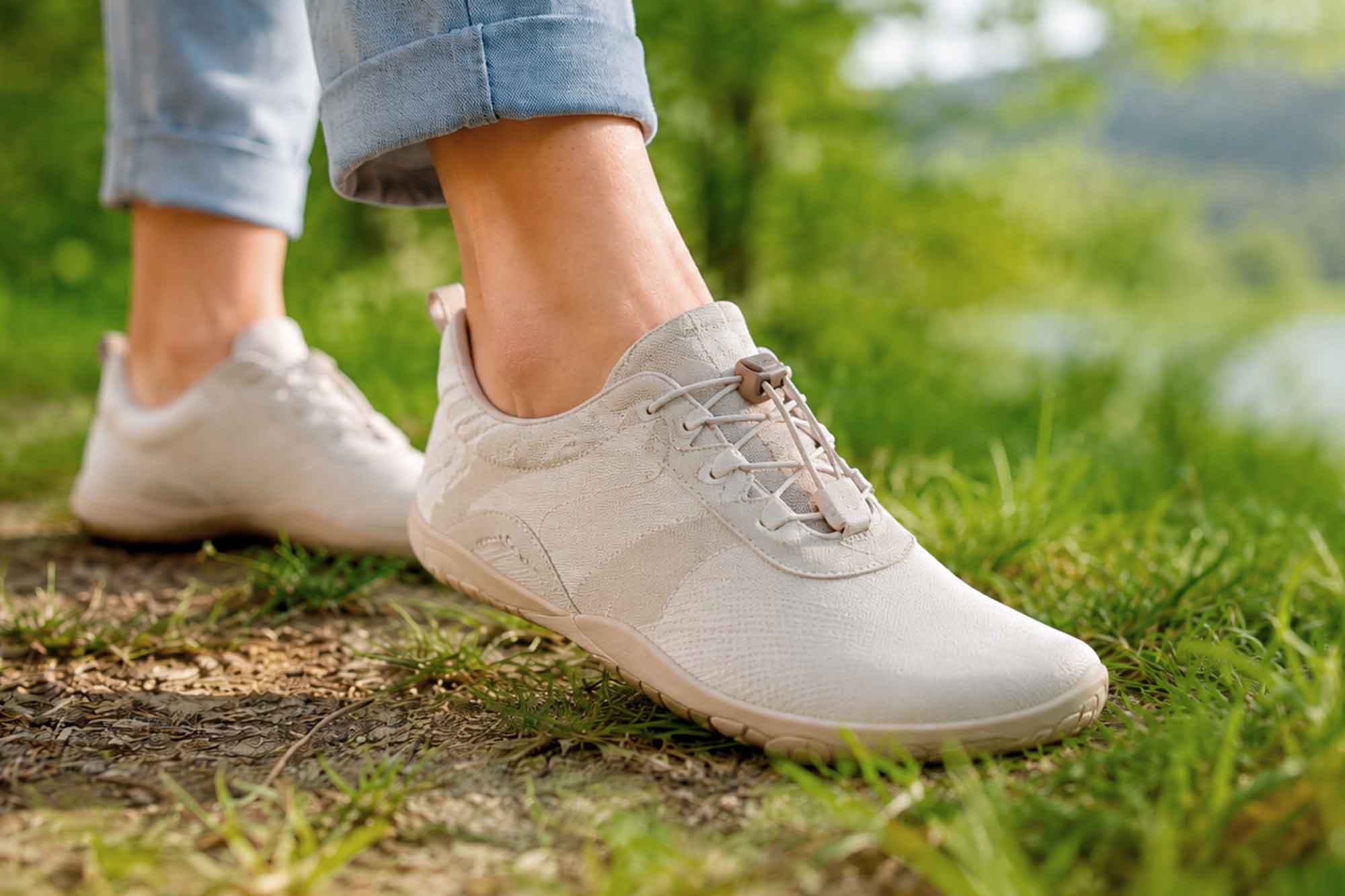 Barfussshuhe. Link führt auf eine neue Seite mit Infos zu Barfußschuhen.
